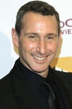Adam Shankman interpreta Ghost Dancer