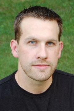 Bryce Burke interpreta Ice Cream Truck Driver