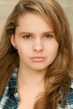 Chloe Roe interpreta Stable Girl