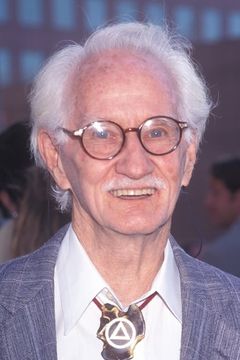Patrick Cranshaw interpreta Henry