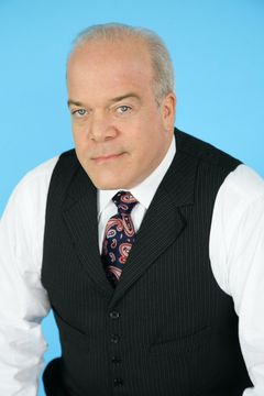 Ted Barton interpreta Mayor Saunders / Sir Lancelot (voice)