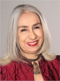 Aysen Sümercan interpreta Aghavni's Grandmother