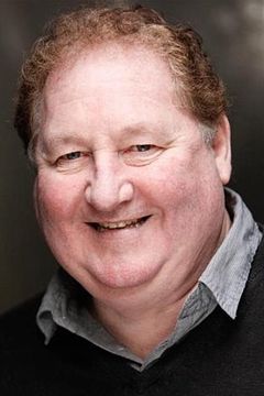 Howard Crossley interpreta Judge