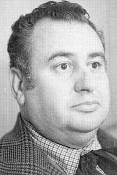 Enrique Navarro interpreta (uncredited)