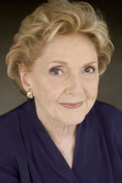 Martha B. Knighton interpreta Old Lady