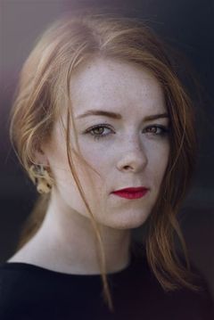 Alice D'Hauwe interpreta Étudiante fête CHU