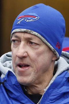 Jim Kelly interpreta Himself (Football Player)