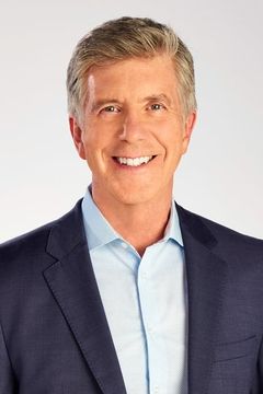Tom Bergeron interpreta TV News Reporter (uncredited)