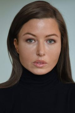 Rebecca Grant interpreta Tasha
