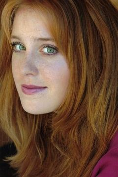 Phaedra Neitzel interpreta Santa's Helper (uncredited)