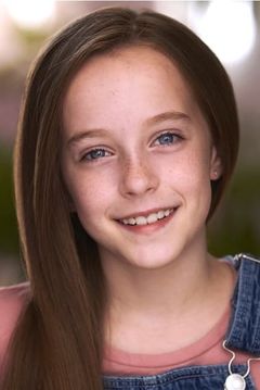 Ava Weiss interpreta Annie Donovan