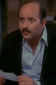 Agustín González interpreta Don Luis