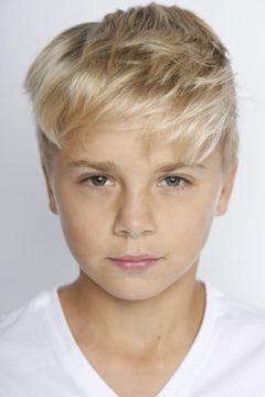 Thomas Whilley interpreta Young Zak