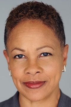 Rhobye Wyatt interpreta Senator's Wife