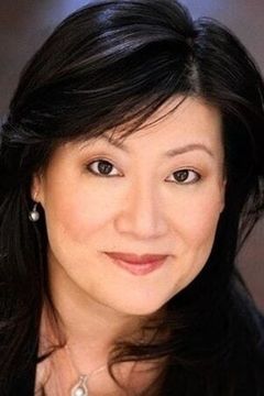 Karen Lew interpreta Carol