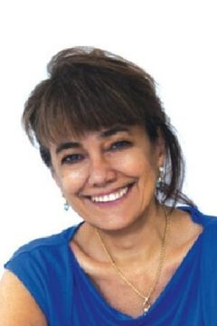 Patrizia Terreno interpreta Andrei's Wife