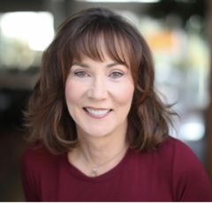 Mary McCusker interpreta Katie