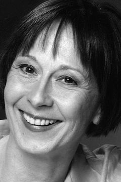 Susan Pellegrino interpreta Secretary
