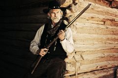Richard Daniel Williams interpreta Right Arm Militia (uncredited)