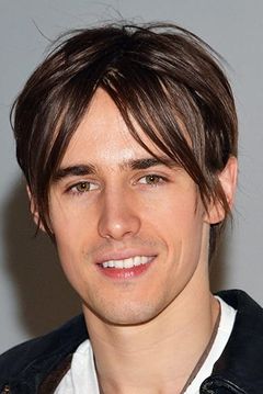 Reeve Carney interpreta Dorian Gray