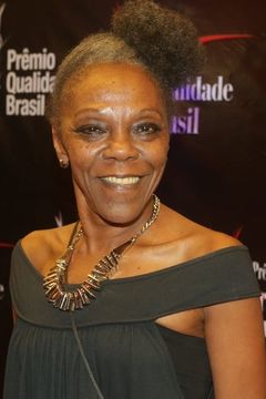 Teca Pereira interpreta Graça
