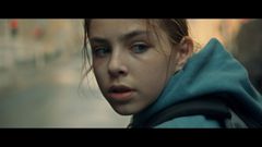 Zsófia Psotta interpreta Lili