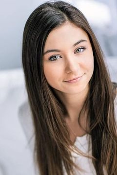Madison Guppy interpreta Mary Ellen Alexander