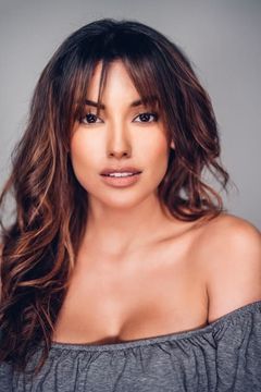 Zuleyka Silver interpreta Pasha