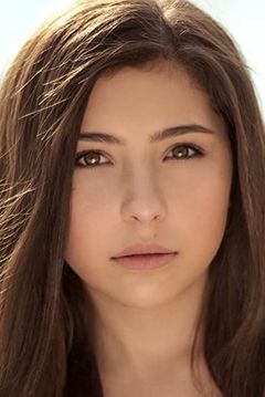 Emma Tremblay interpreta Lily