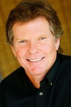Brad McCabe interpreta Shelby Pit Crew