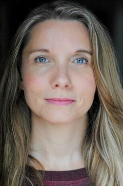 Valerie Boucvalt interpreta Mandy