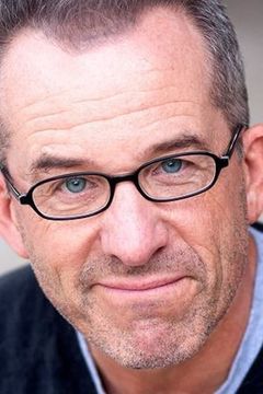 Michael Beattie interpreta 2nd Marketing Guy (voice)