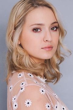 Ashlee Füss interpreta Grace