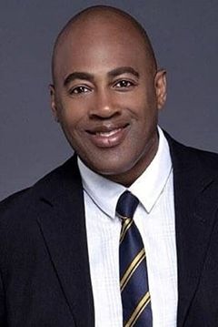 Keith Fluker interpreta Businessman (uncredited)