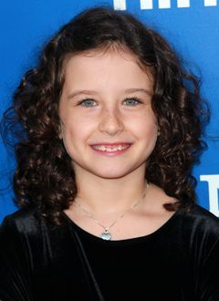 Elodie Tougne interpreta Sofia Sadelstein