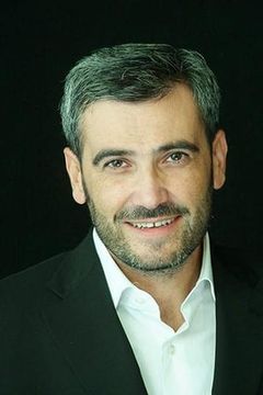 Antonio Friello interpreta Commissario