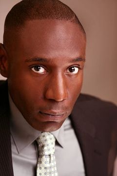 Jacob Browne interpreta FBI Agent