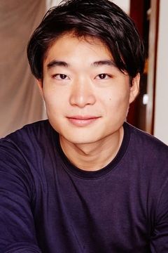 Charles Wu interpreta Ken