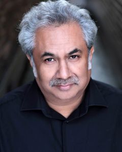 Rajesh Kalhan interpreta Nobleman (uncredited)