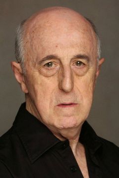 Ricardo Lacámara interpreta Padre