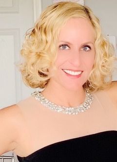 Mandy Sherman interpreta Michelle Sullivan (voice)