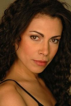 Daniela Lavender interpreta Dickerman