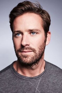 Armie Hammer interpreta Maxim de Winter