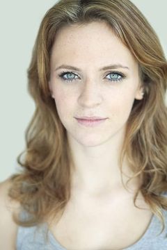Lucinda Dryzek interpreta Young Elizabeth