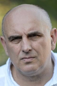 Dusan Rokvic interpreta Landlord