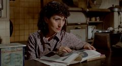 Dimitra Arliss interpreta Loretta