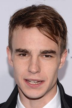 Nico Mirallegro interpreta Cooper