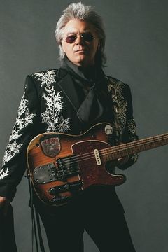 Marty Stuart interpreta Himself