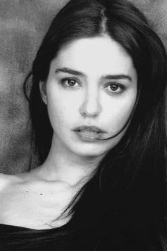 Emanuela Garuccio interpreta Najiba