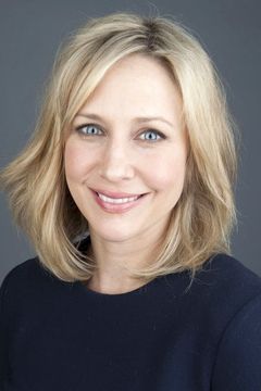 Vera Farmiga interpreta Dahpne Handlova